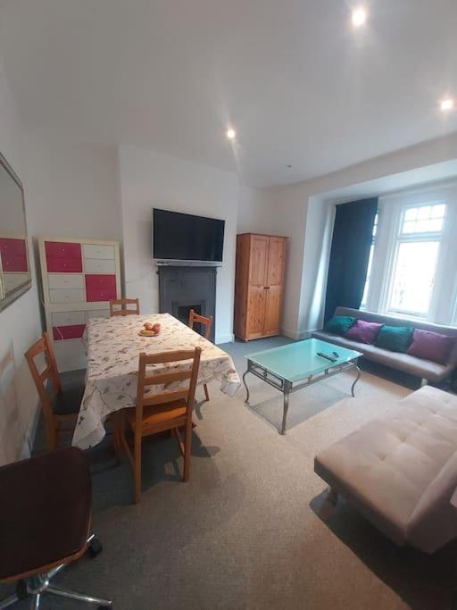London Zone 2, Easy Travel Apartment Bagian luar foto